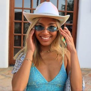 Meet your Posher, Annie